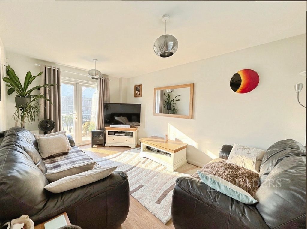 Property photo 2 of 13 Pbox-Img.Jpg