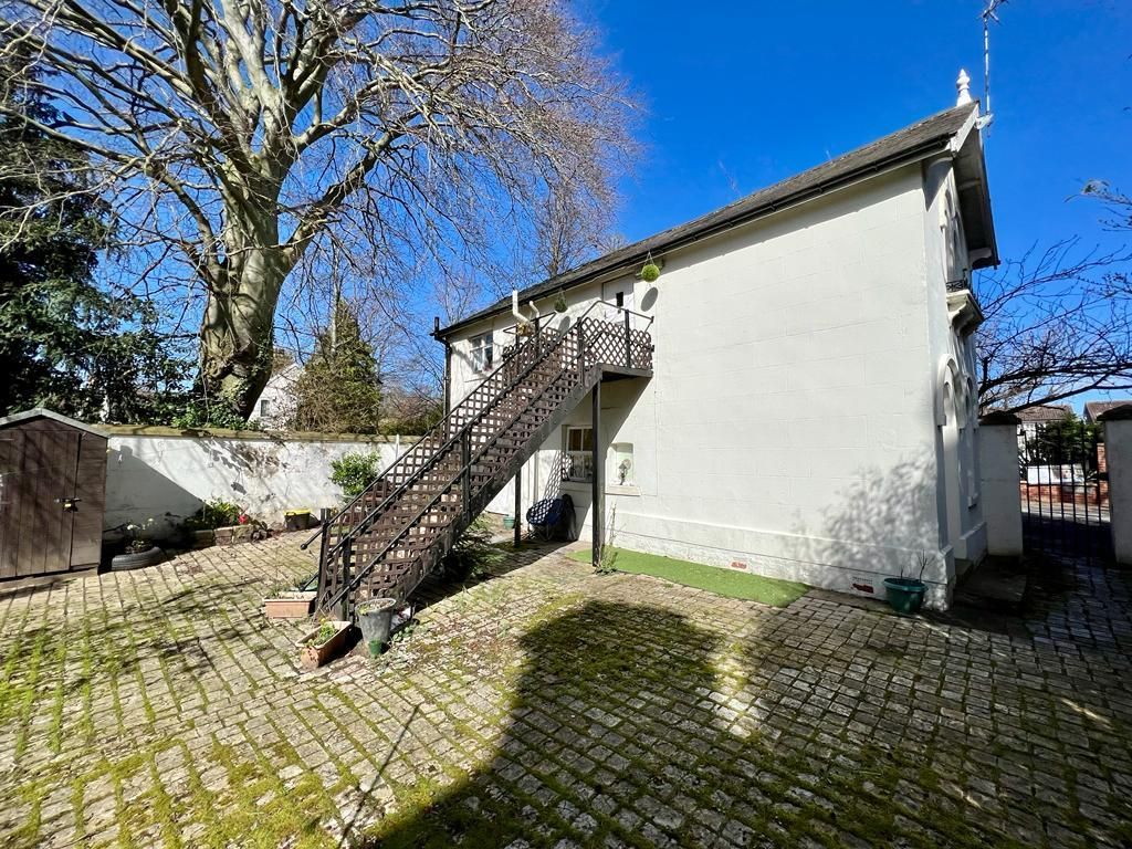 Property photo 1 of 12 Front