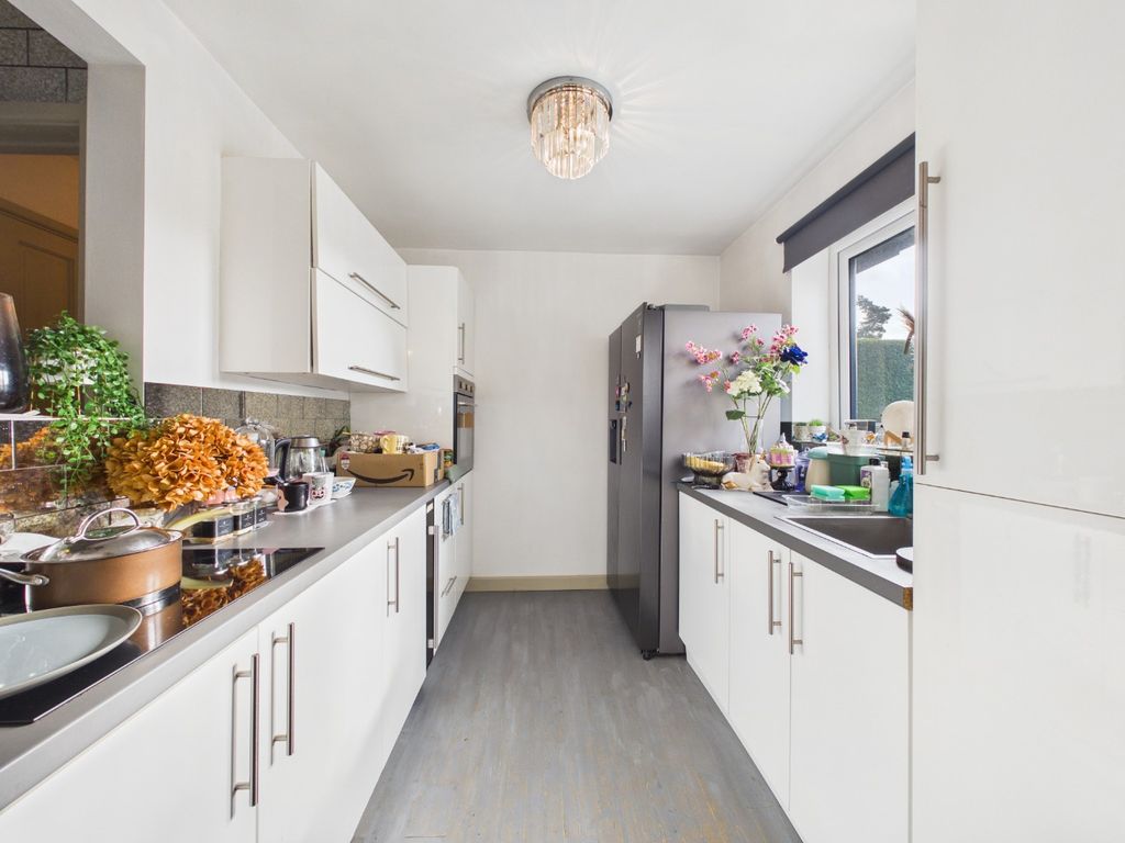 Property photo 3 of 14 4381616