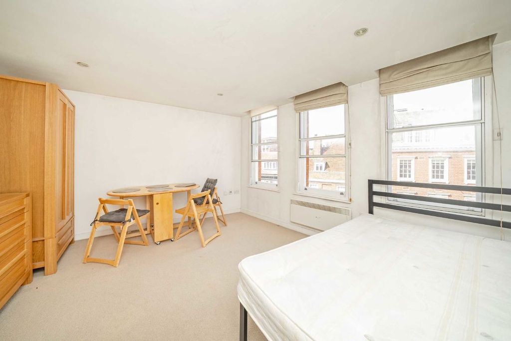 Property photo 3 of 4
