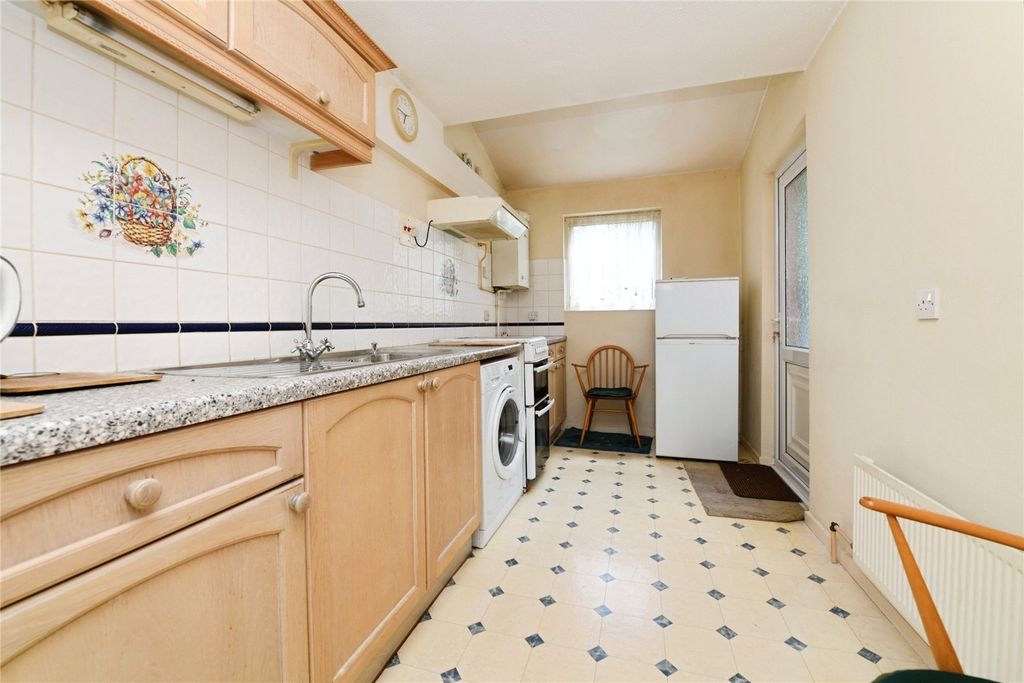 Property photo 2 of 17 Picture No. 62
