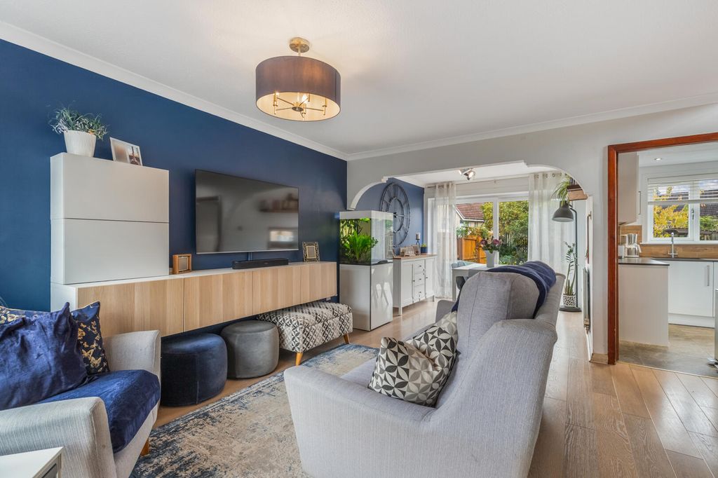 Property photo 3 of 24 Living Room