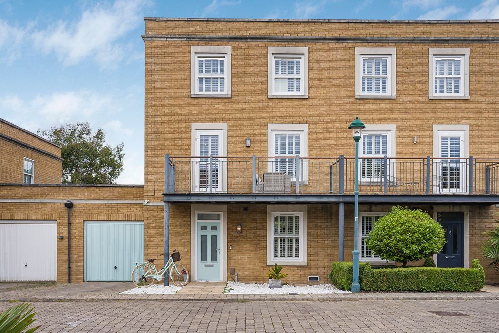 Property photo 1 of 31