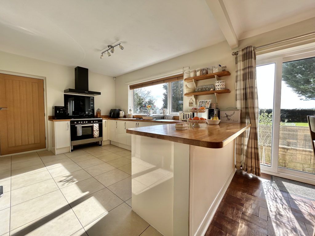 Property photo 3 of 25