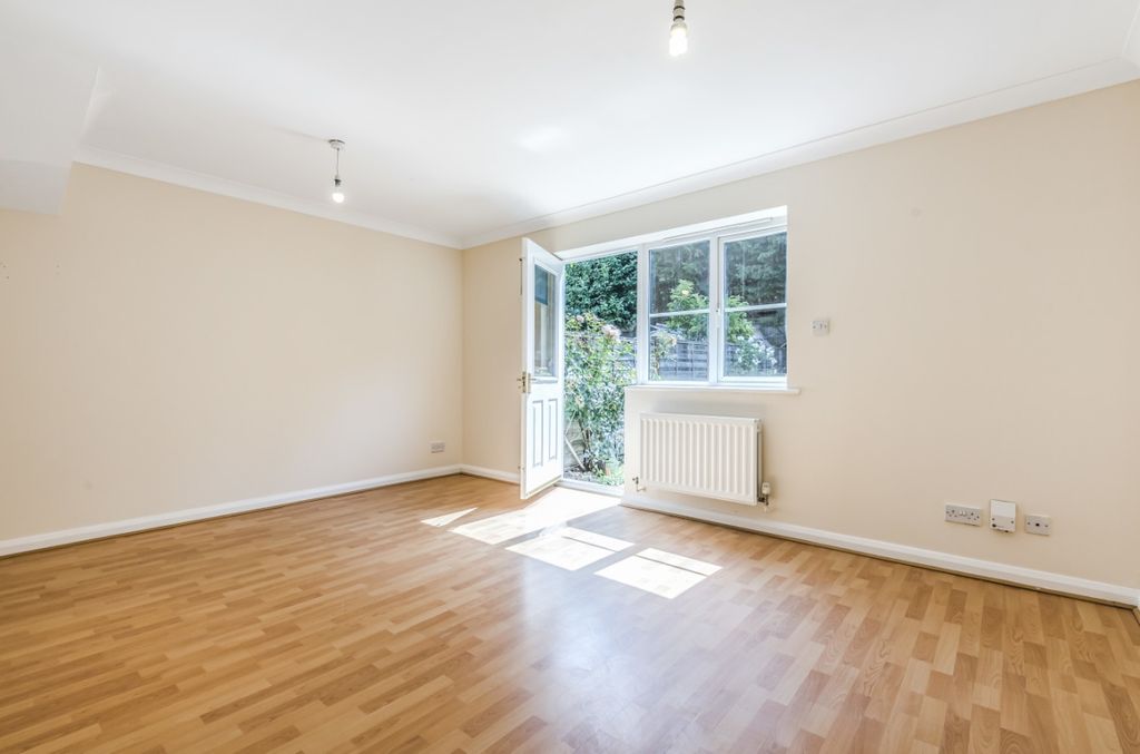 Property photo 2 of 6 631243 (2)