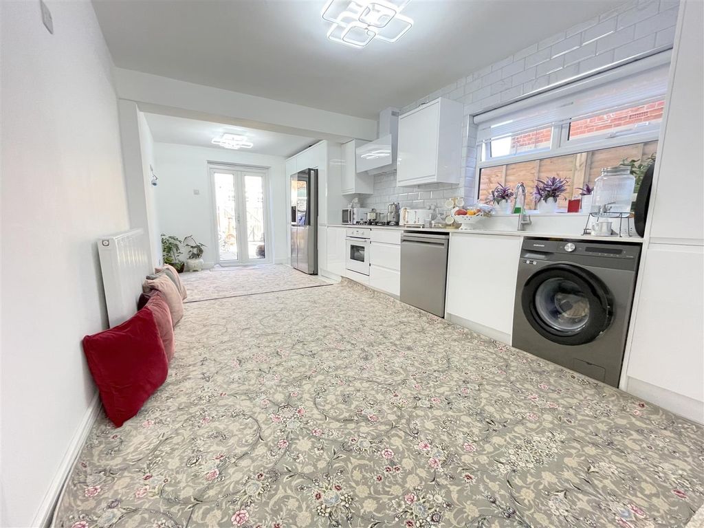 Property photo 3 of 16 Image00004.Jpeg