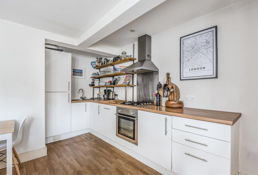 Property photo 2 of 8 Kitchen Area