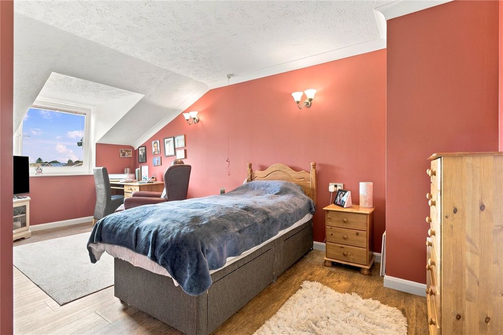 Property photo 3 of 12 Picture No. 14