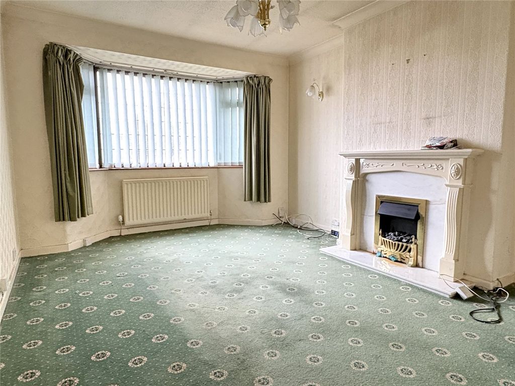 Property photo 2 of 10 Lounge