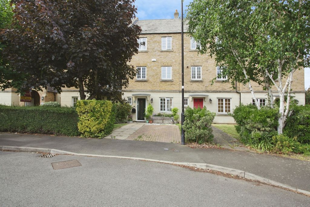 Property photo 1 of 21