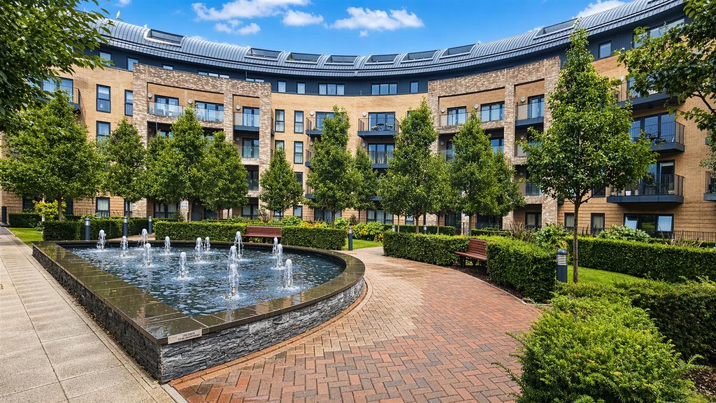 Property photo 2 of 11