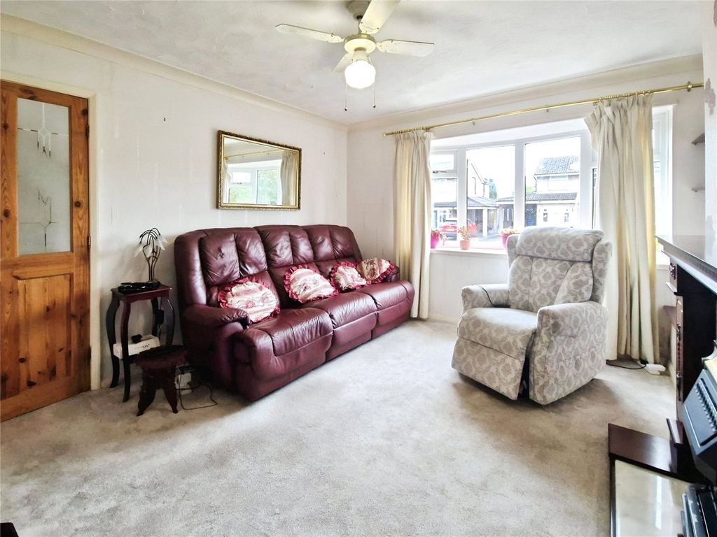 Property photo 3 of 19 Picture No. 18