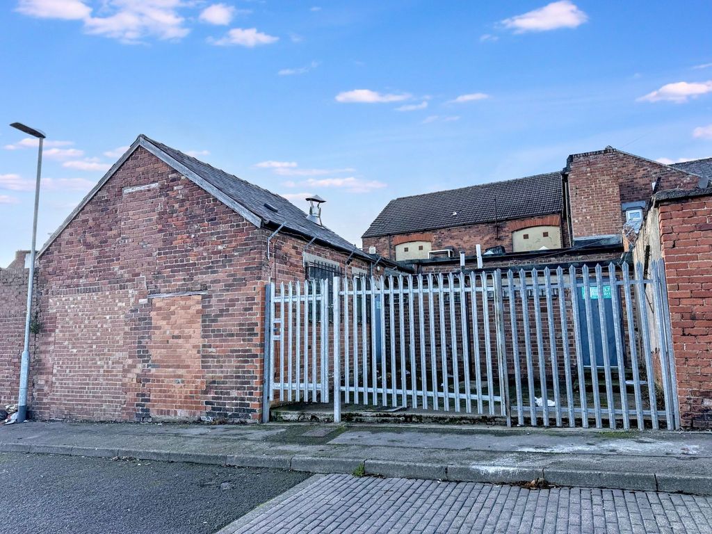 Property photo 3 of 30