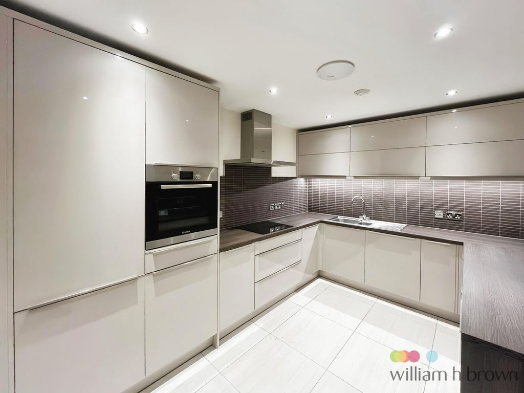 Property photo 1 of 14 Image