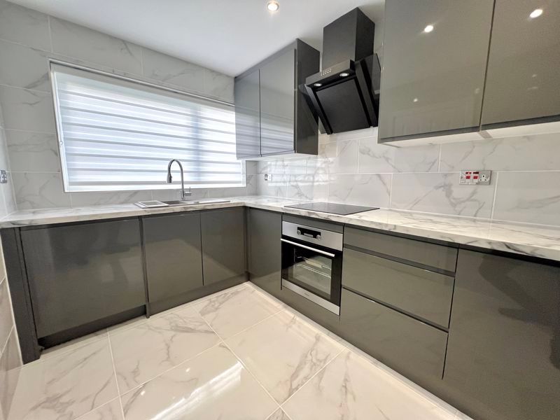 Property photo 3 of 14 Kitchen