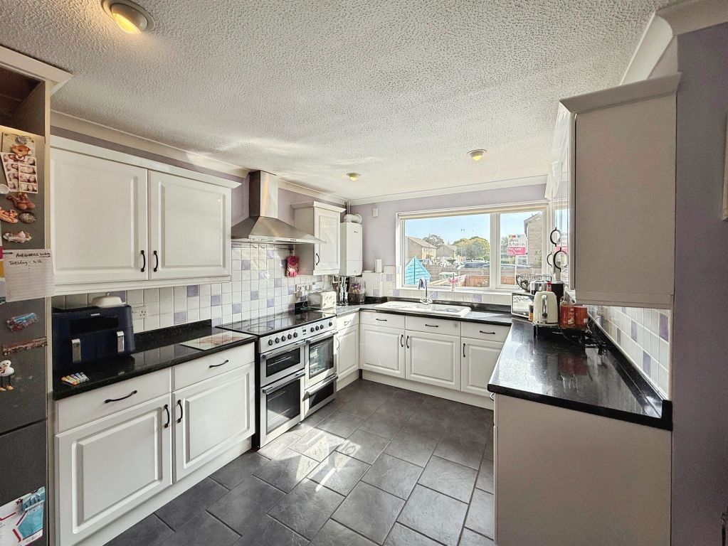 Property photo 3 of 18