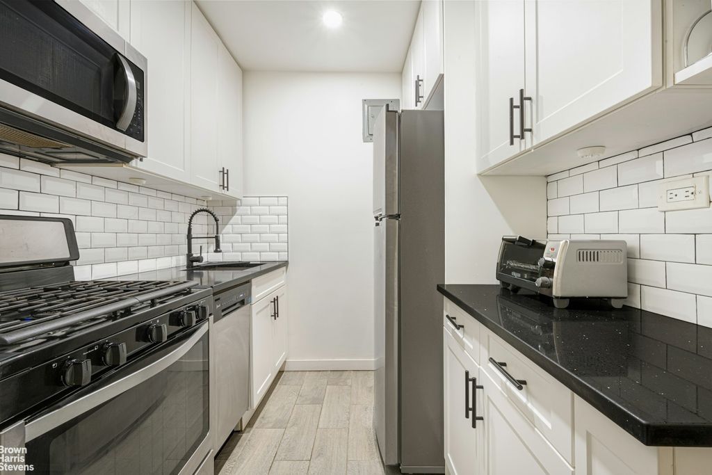 Property photo 3 of 8 <Alttext/>
