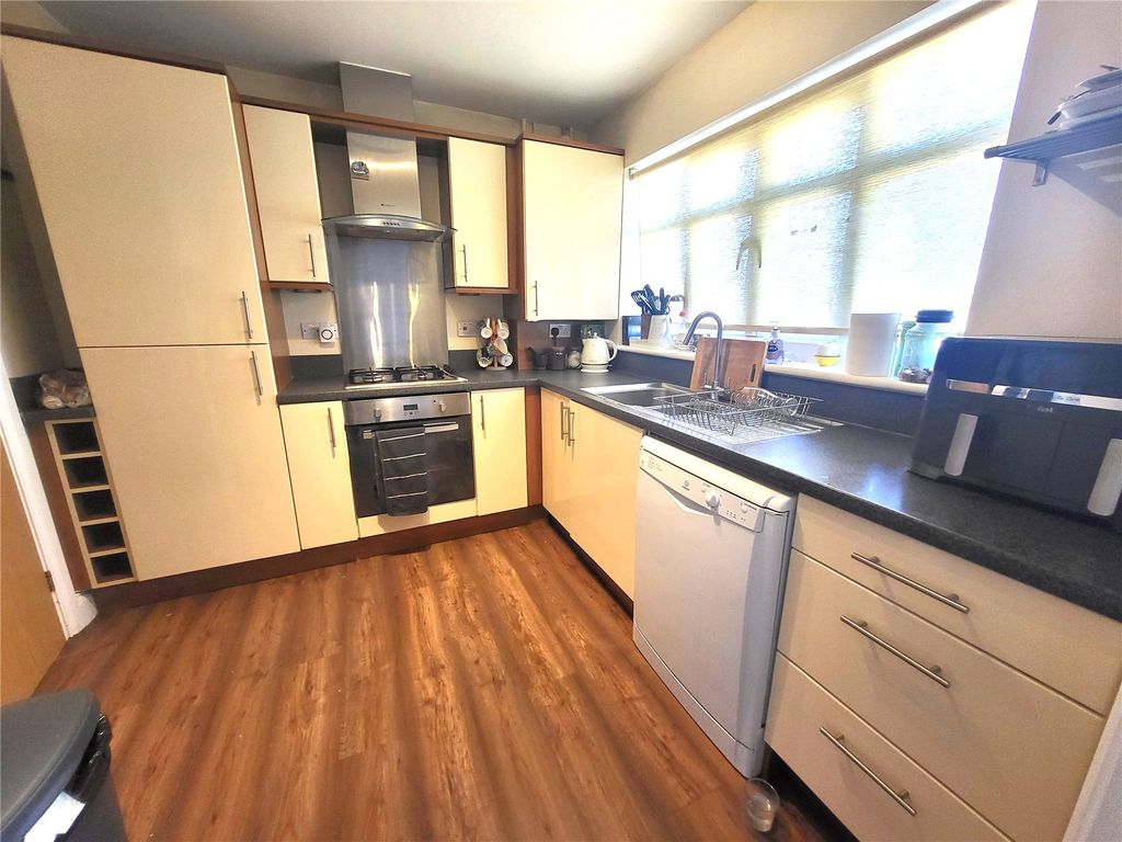 Property photo 3 of 14 Picture No. 02