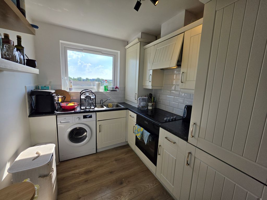 Property photo 3 of 16 Gallery