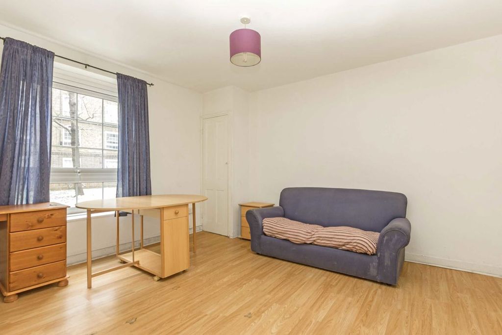 Property photo 2 of 4