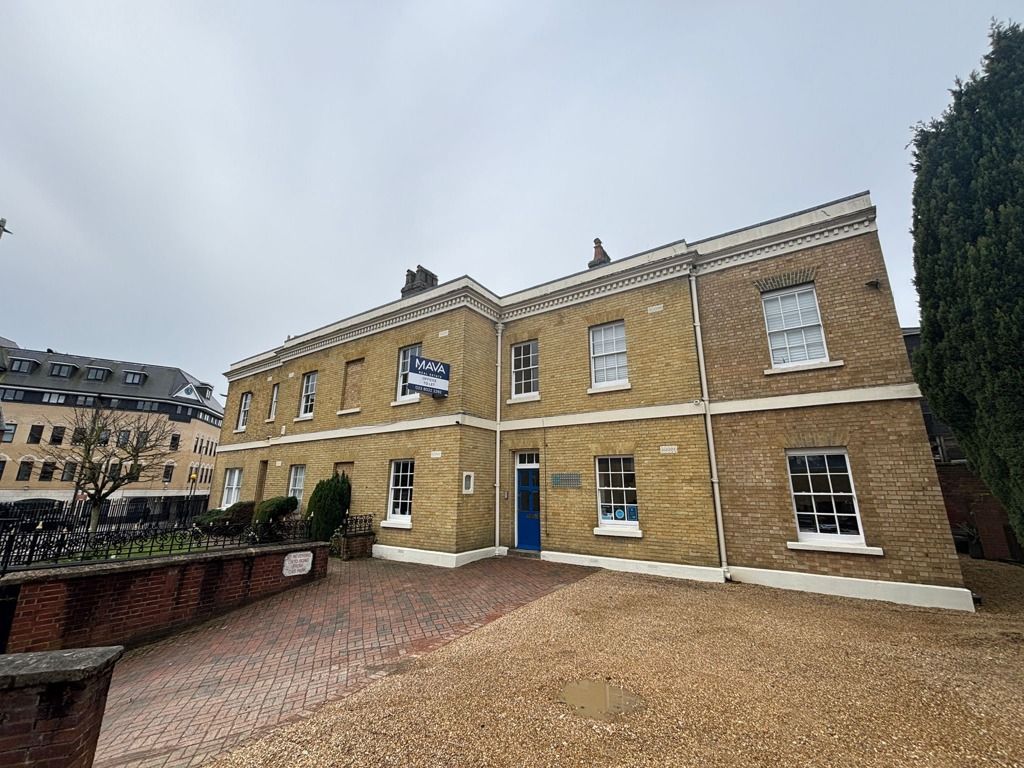 Property photo 1 of 6 Photo 4