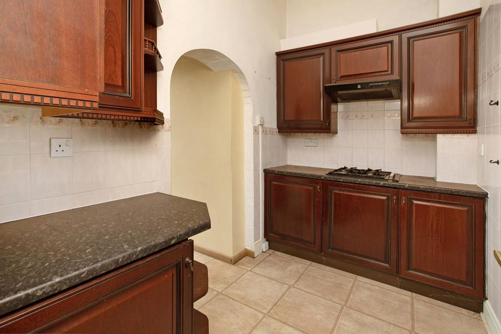 Property photo 3 of 13