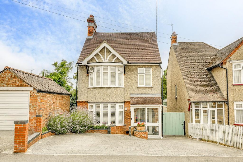 Property photo 1 of 24