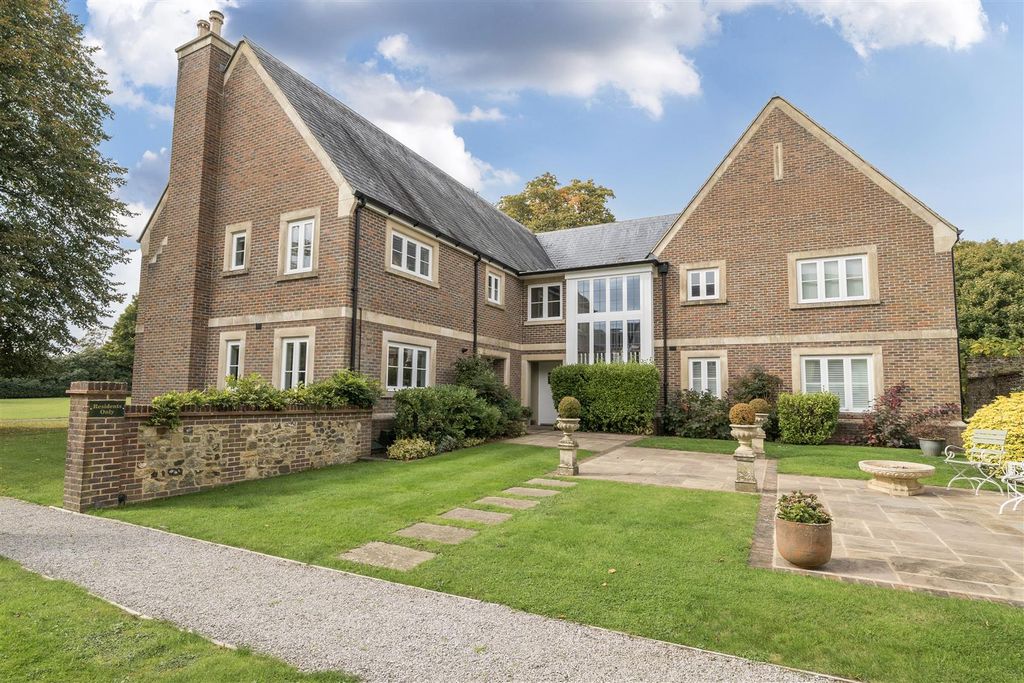 Property photo 1 of 23 Exterior A.Jpg