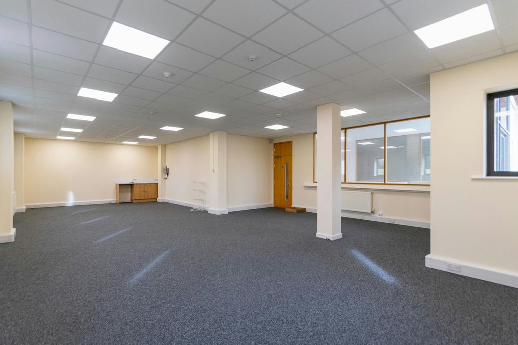 Property photo 2 of 7 5.Jpg