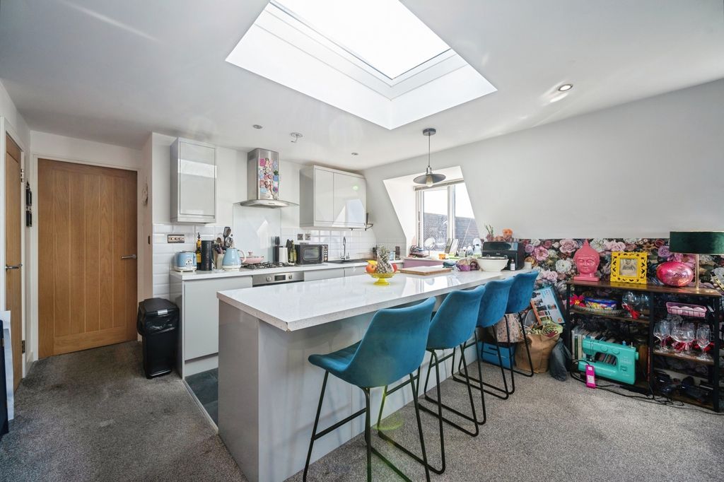 Property photo 3 of 11 Pbox-Img.Jpg