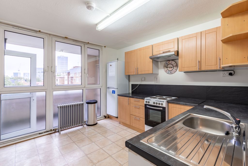 Property photo 3 of 23