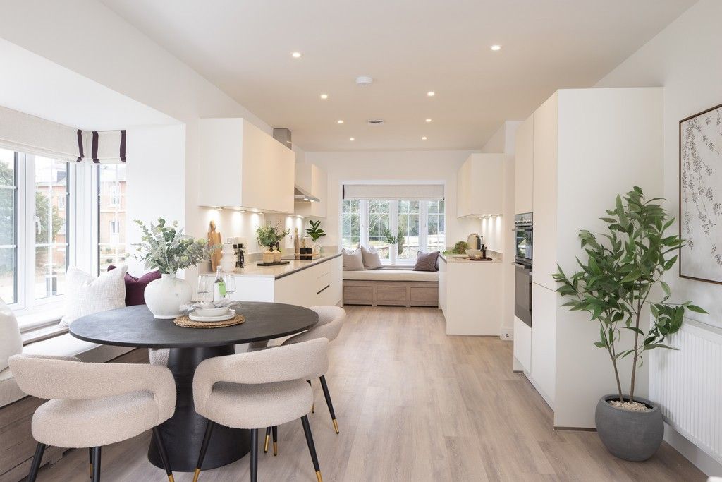 Property photo 3 of 16 Knightwood Chase, Fordingbridge