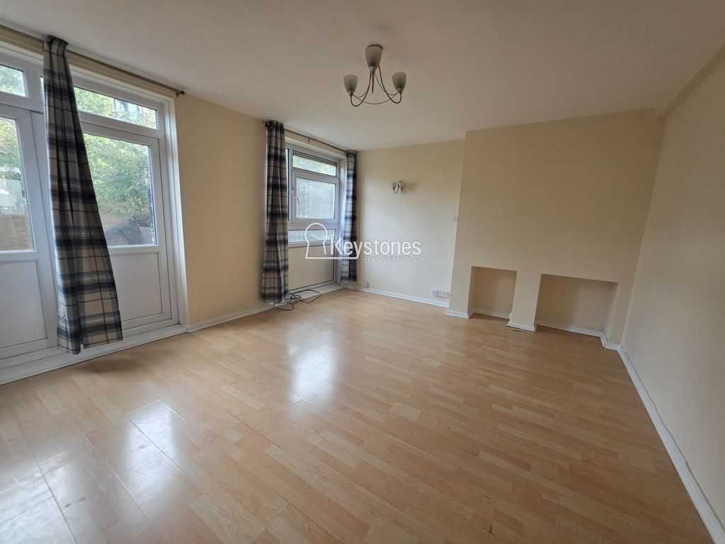 Property photo 2 of 18 Living Room