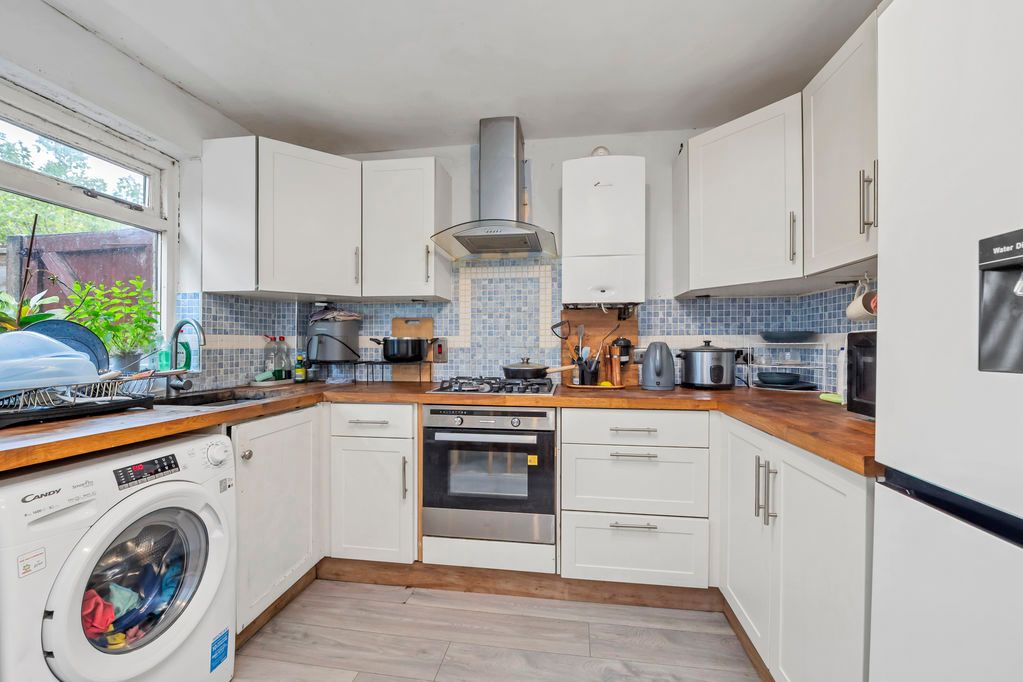 Property photo 2 of 9 Kitchen/Breakfast Room
