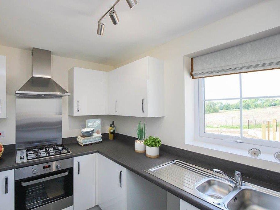 Property photo 2 of 6 Kitchen