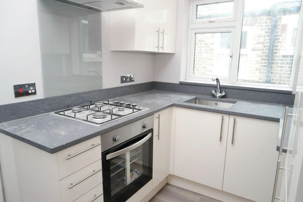 Property photo 2 of 7 Avon-000615-P-O-4Ur0Tddb1.Jpg
