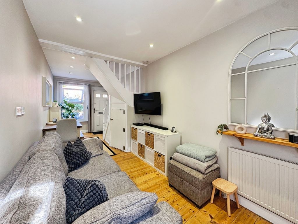 Property photo 2 of 11 Pbox-Img.Jpg