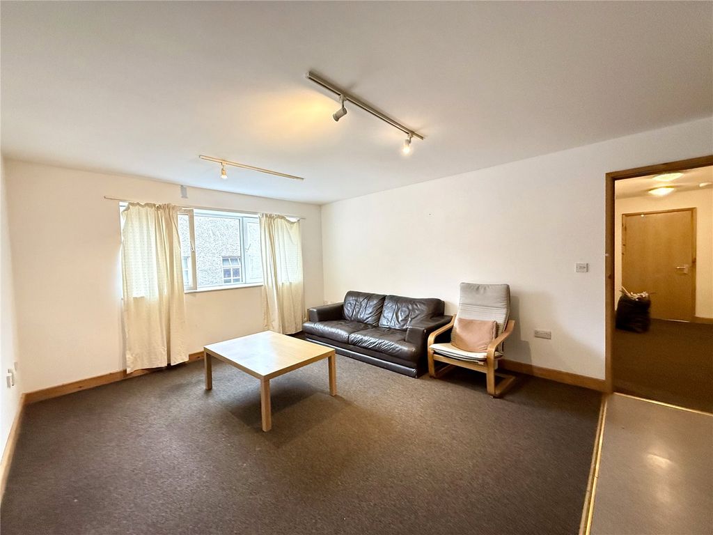 Property photo 2 of 10 Picture No. 03