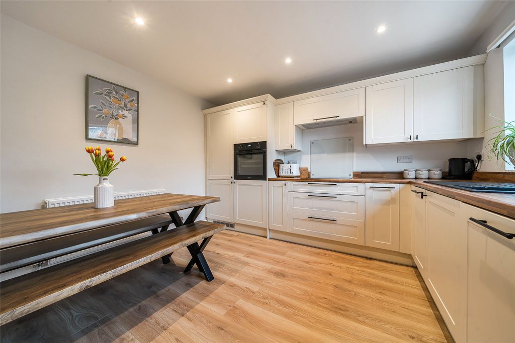 Property photo 2 of 14 Picture 2