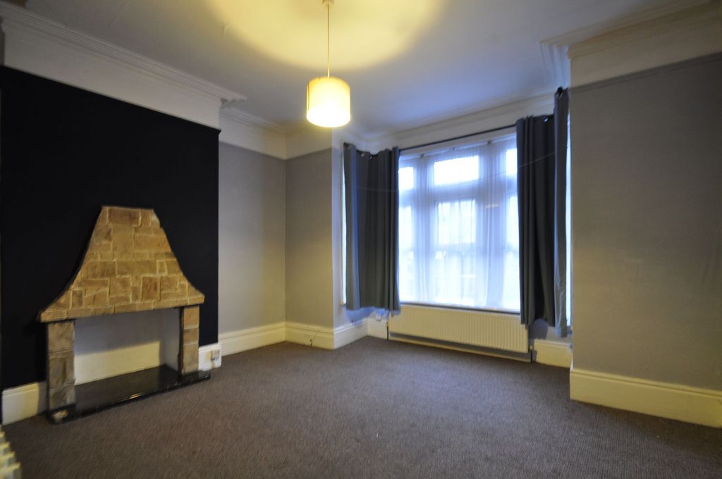 Property photo 1 of 4