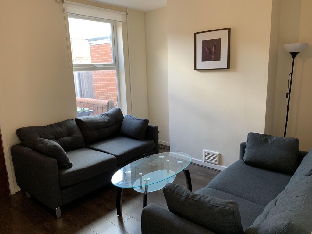 Property photo 3 of 15 (Newspaper)