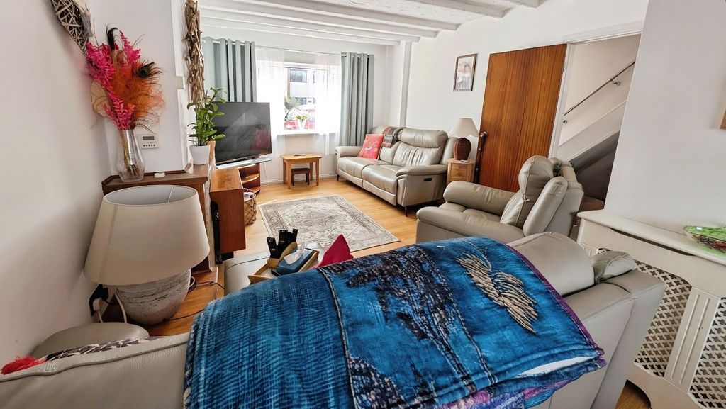 Property photo 3 of 16 Pbox-Img.Jpg