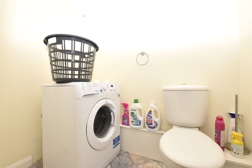 Property photo 3 of 11 Utility / Wc