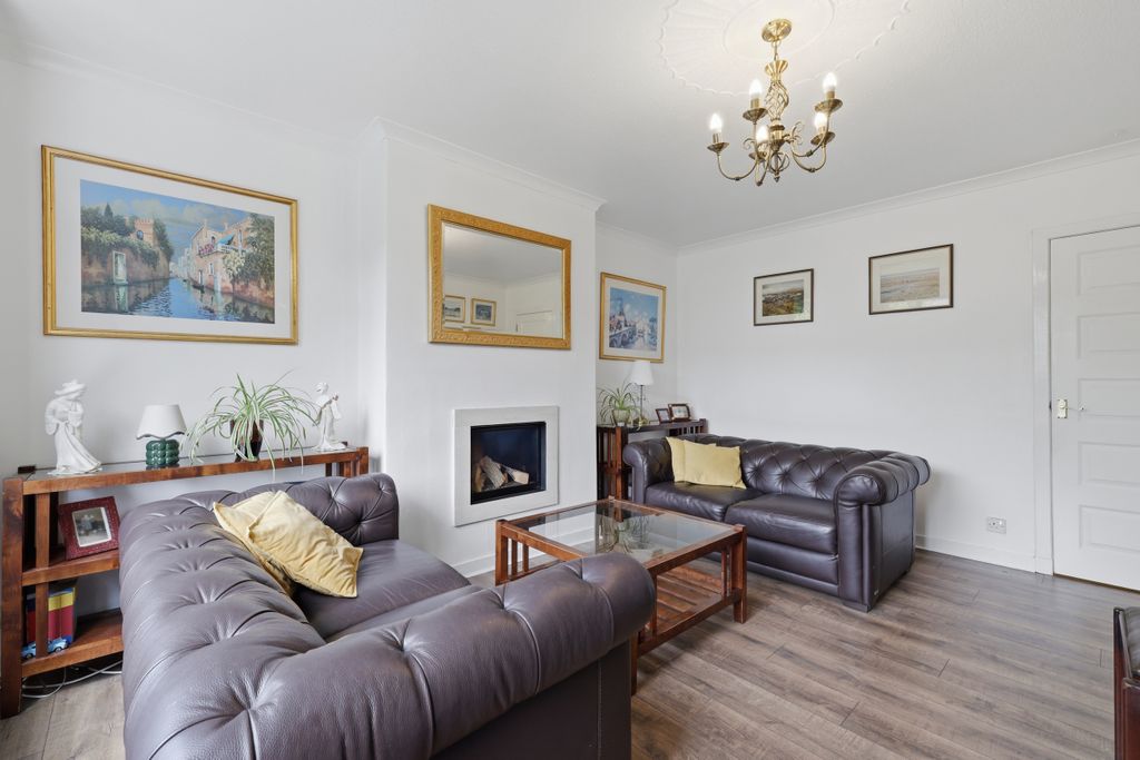 Property photo 2 of 37