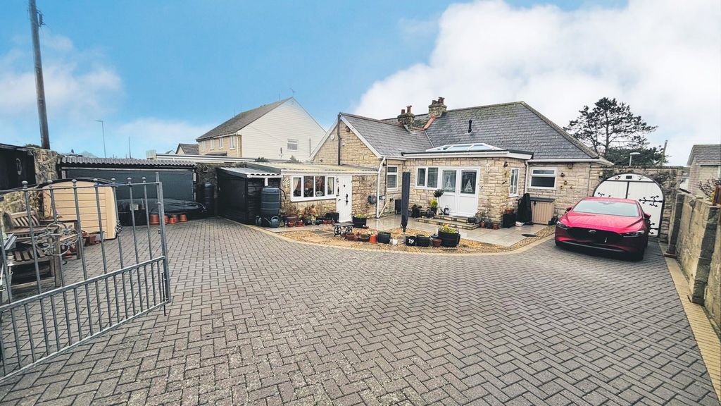 Property photo 2 of 25 Rear 2