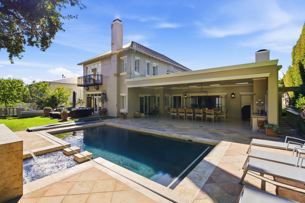 Property photo 1 of 57 Kw1736799