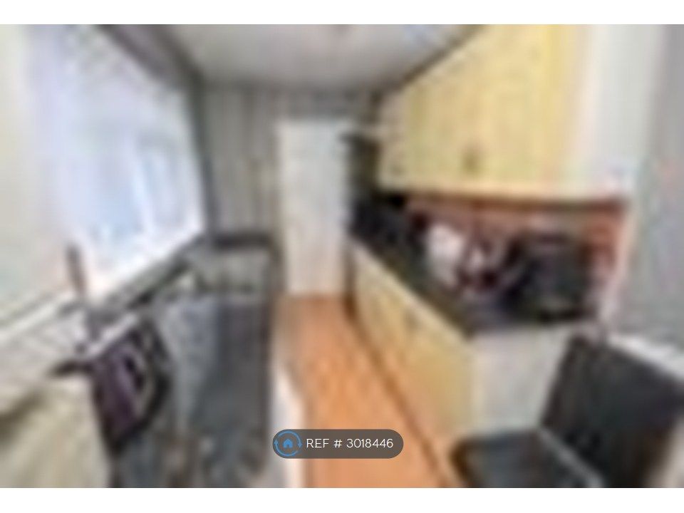 Property photo 2 of 7 Kitchen