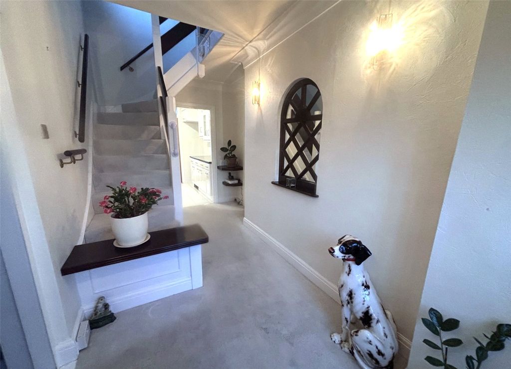 Property photo 2 of 17 Picture No. 13