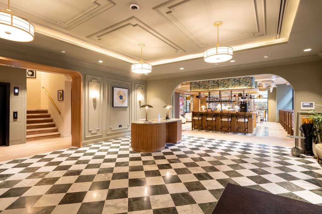 Property photo 2 of 14