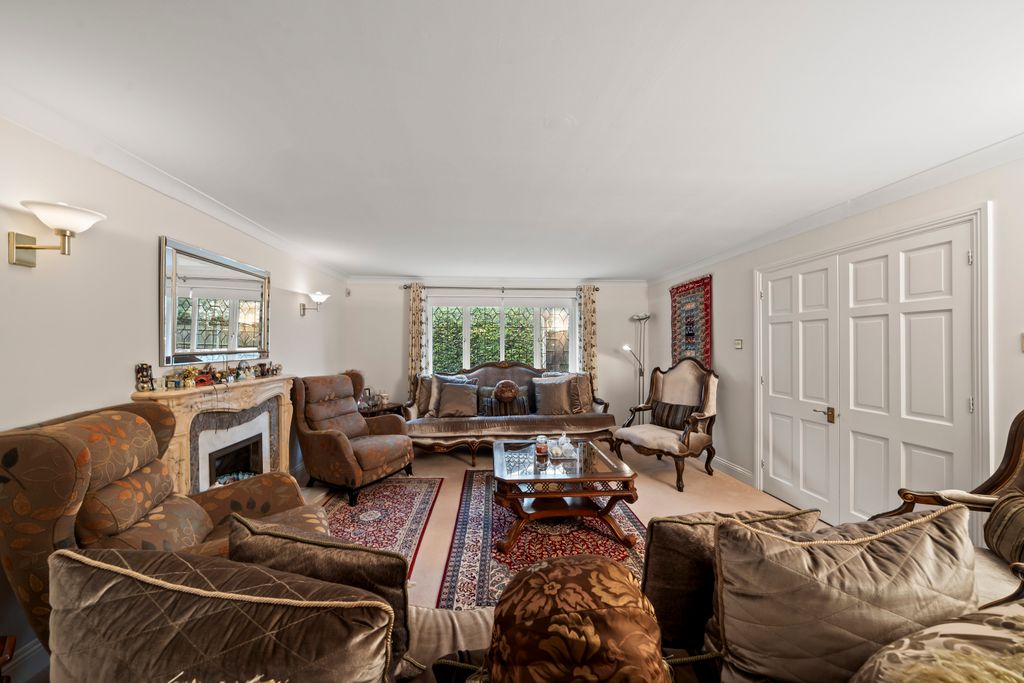 Property photo 3 of 22